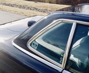 Mercedes-Benz 560 SL 1986 года  (NA)